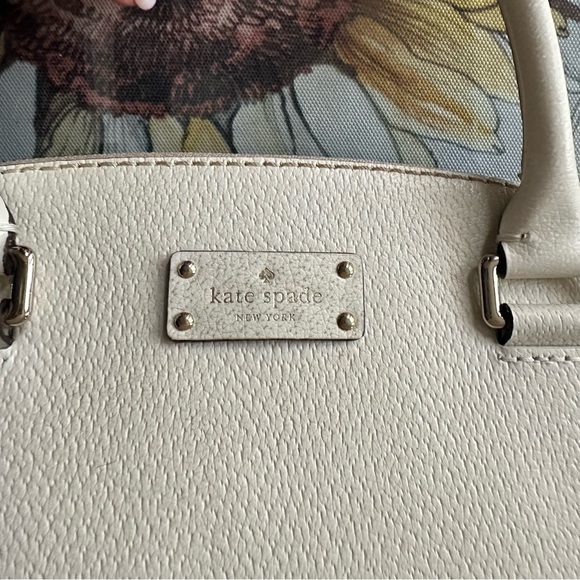 Kate Spate    Satchels Bag  color beige and cream - Picture 12 of 14